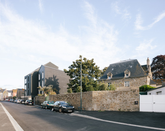 12 Housing Units / a/LTA - Exterior Photography