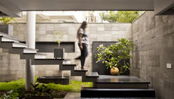 Mangalam Minimal House / JGP Consultants