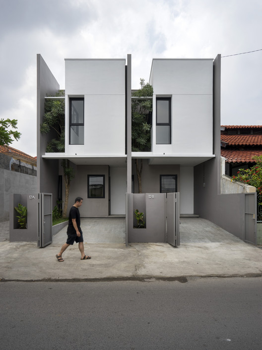 R Micro Housing / Simple Projects Architecture - Exterior Photography, Facade