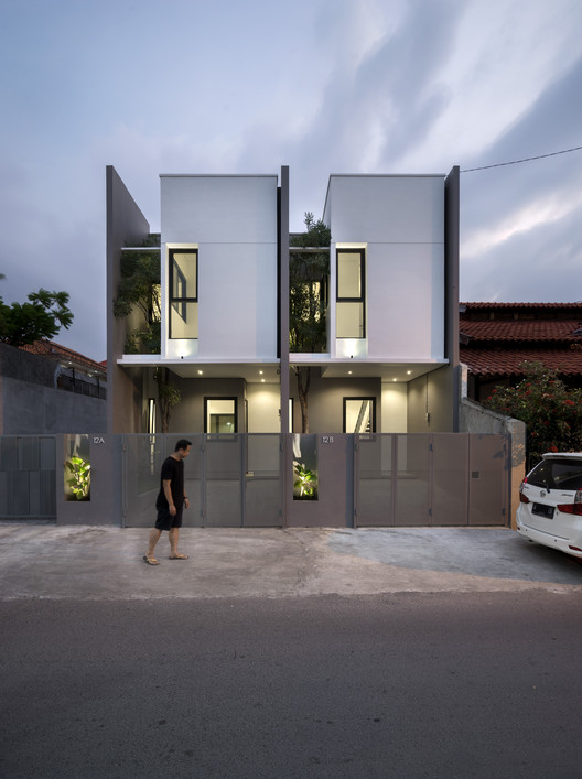 R Micro Housing / Simple Projects Architecture R Micro Housing / Simple Projects Architecture - Exterior Photography, Facade