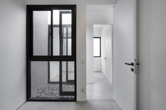 R Micro Housing / Simple Projects Architecture R Micro Housing / Simple Projects Architecture - Interior Photography, Door
