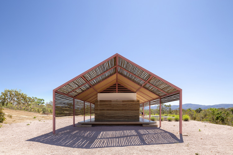 Brazilian Houses: 25 Homes That Employ Natural Ventilation Strategies - More Images