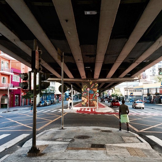 Human Scale: On the Resignification of the Body in Architectural Production - Image 8 of 10