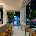 a 45 - Coffee Shop & Home: Nh&agrave; l&ocirc; g&oacute;c phố 2 mặt tiền đẹp nổi bật khu phố