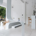 a 61 - Coffee Shop & Home: Nh&agrave; l&ocirc; g&oacute;c phố 2 mặt tiền đẹp nổi bật khu phố