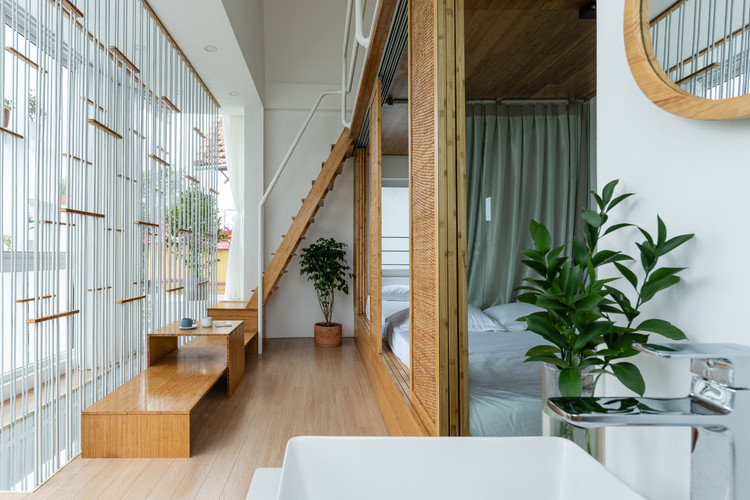 Cafetería y vivienda Tiam / Nguyen Khai Architects & Associates - Fotografía interior, Escaleras