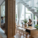 a 92 - Coffee Shop & Home: Nh&agrave; l&ocirc; g&oacute;c phố 2 mặt tiền đẹp nổi bật khu phố