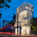 a 113 - Coffee Shop & Home: Nh&agrave; l&ocirc; g&oacute;c phố 2 mặt tiền đẹp nổi bật khu phố