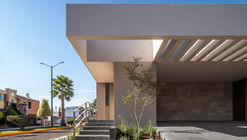 Casa BRT / Toru Arquitectos