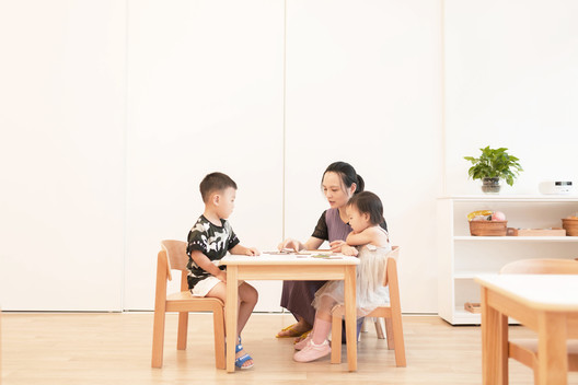 Children's Scale: A Brief History of Kid's Furniture - Image 2 of 53