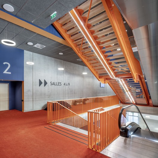 Cinema ètoile Cinémas Béthune / Olivier Palatre architectes - Interior Photography, Stairs, Handrail