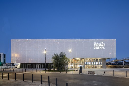 Cinema ètoile Cinémas Béthune / Olivier Palatre architectes - Exterior Photography