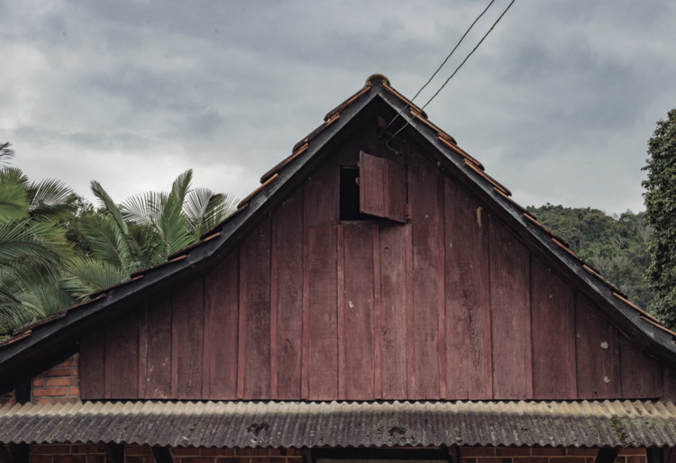 Casa Vino Krüger, Rio da Luz, Jaraguá do Sul. Fonte: Espaço Arqueologia, 2020, retirado do livro "Morar na Colônia: a arquitetura da imigração em Testo Alto e Rio da Luz"