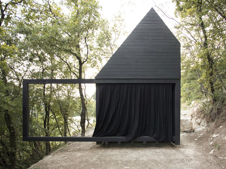 Capilla del silencio / Associates Architecture - Fotografía exterior