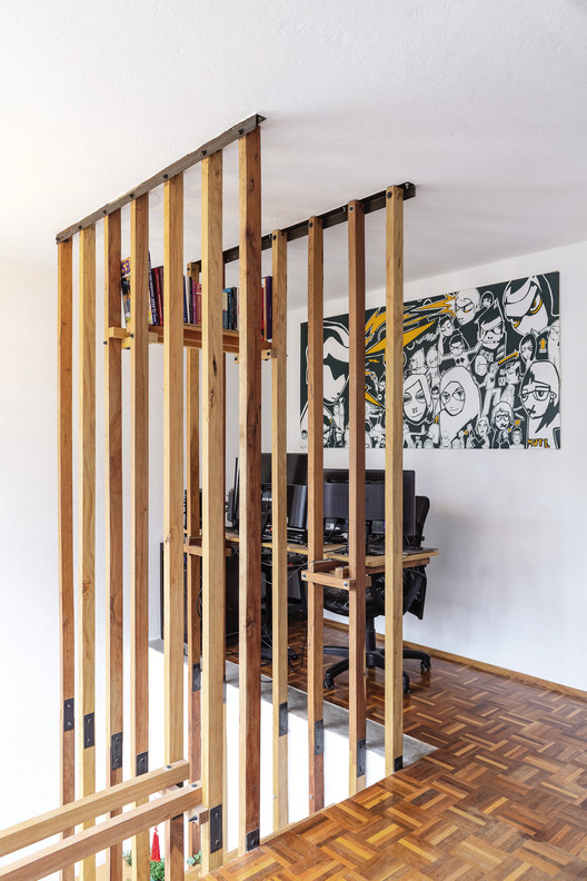 The Cave of the Mini Beast / La Cabina de la Curiosidad + Marie Combette + Daniel Moreno Flores The Cave of the Mini Beast / La Cabina de la Curiosidad + Marie Combette + Daniel Moreno Flores - Interior Photography, Stairs, Handrail