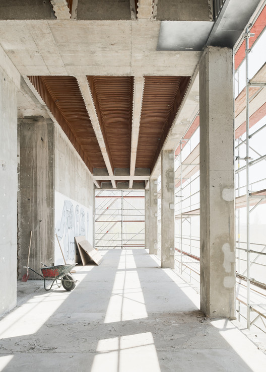 Displacements: The Transnational Work of Jasper Architects, by Bisman Ediciones Displacements: The Transnational Work of Jasper Architects, by Bisman Ediciones - Image 88 of 103