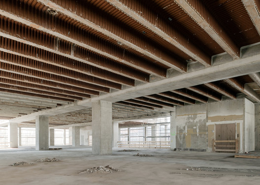 Displacements: The Transnational Work of Jasper Architects, by Bisman Ediciones Displacements: The Transnational Work of Jasper Architects, by Bisman Ediciones - Image 77 of 103