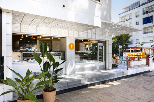 Las Galias Ice Cream Shop / Estudio EEBA - Exterior Photography