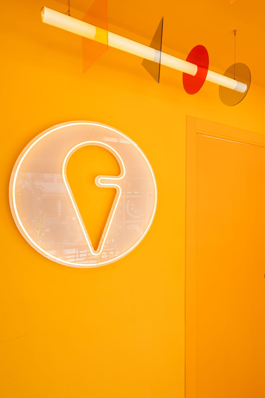 Las Galias Ice Cream Shop / Estudio EEBA - Interior Photography