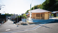 松山市起伏屋顶木屋 / Itsuki Matsumoto + Ehime Architecture and Design Office