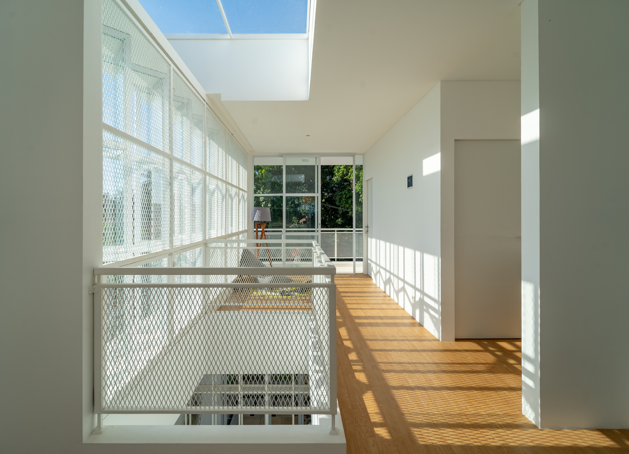Gallery of Ivory House / Ruang Raya + KALA Architecture and Visual