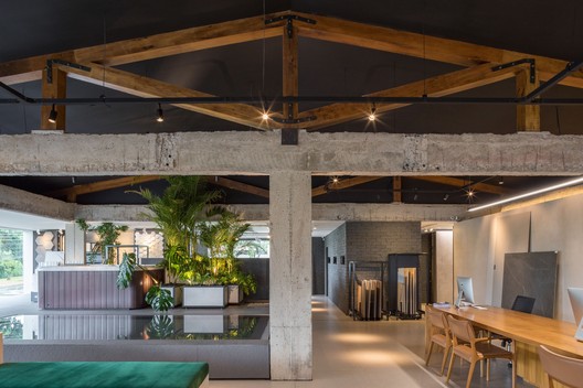 São Geraldo Lago Store / STUDIO PIPPA São Geraldo Lago Store / STUDIO PIPPA - Interior Photography, Beam