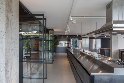 São Geraldo Lago Store / STUDIO PIPPA São Geraldo Lago Store / STUDIO PIPPA - Interior Photography, Kitchen