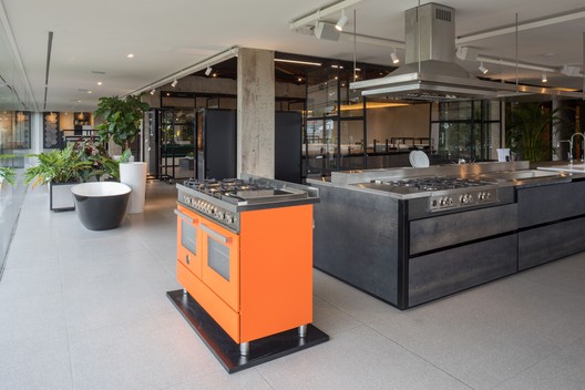 São Geraldo Lago Store / STUDIO PIPPA São Geraldo Lago Store / STUDIO PIPPA - Interior Photography, Kitchen