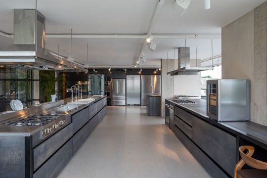 São Geraldo Lago Store / STUDIO PIPPA São Geraldo Lago Store / STUDIO PIPPA - Interior Photography, Kitchen, Countertop