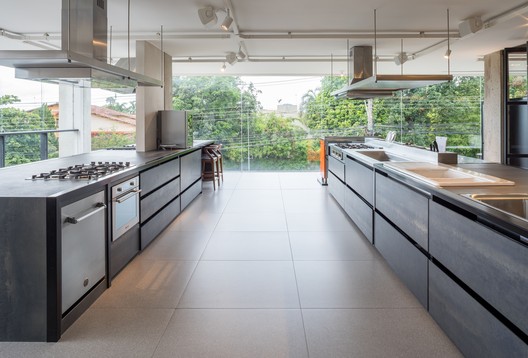 São Geraldo Lago Store / STUDIO PIPPA São Geraldo Lago Store / STUDIO PIPPA - Interior Photography, Kitchen, Countertop