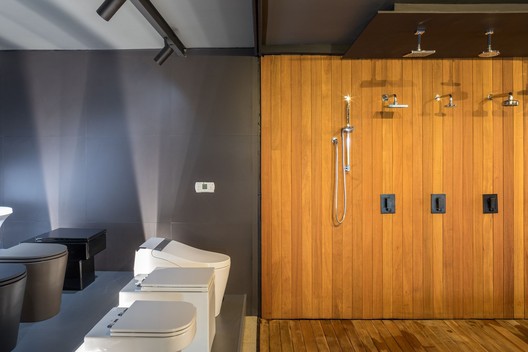São Geraldo Lago Store / STUDIO PIPPA São Geraldo Lago Store / STUDIO PIPPA - Interior Photography, Bathroom