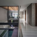 KIE Rakta Tamblong 01b - RR House / Rakta Studio: Ng&ocirc;i nh&agrave; 400m2 thiết kế si&ecirc;u tho&aacute;ng với kh&ocirc;ng gian mở