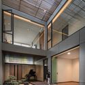KIE Rakta Tamblong 03a - RR House / Rakta Studio: Ng&ocirc;i nh&agrave; 400m2 thiết kế si&ecirc;u tho&aacute;ng với kh&ocirc;ng gian mở