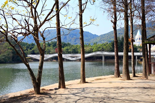 Split Bridge / Jane Z Studio - Exterior Photography, Waterfront