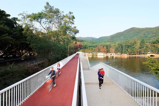 Split Bridge / Jane Z Studio - Exterior Photography