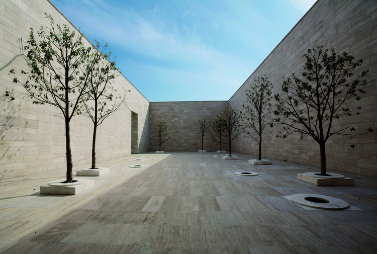 Anchoring New Urban Development through Public Architecture and