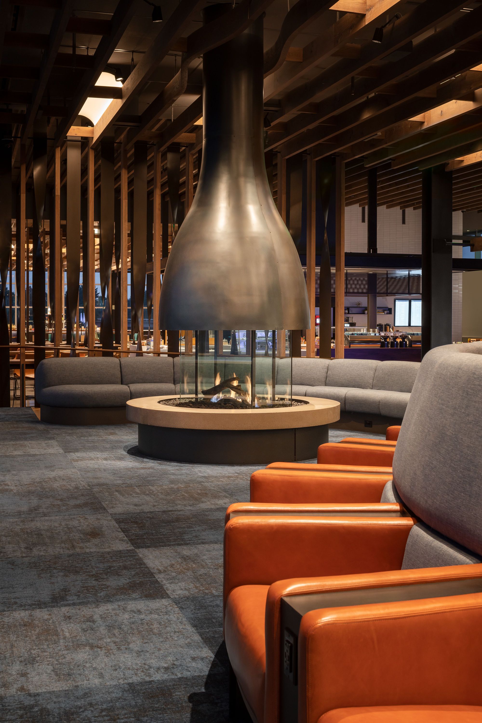 Gallery of Alaska Airlines Flagship Lounge / Graham Baba Architects 4