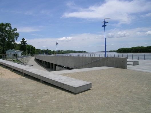 公共空间与人体尺度，5 KM/小时行驶速度中的城市 - 22 的图像 29