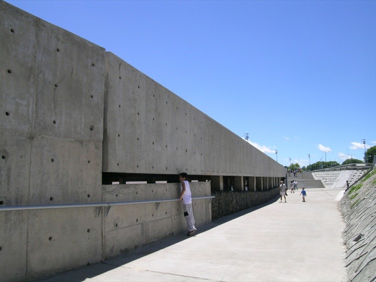 公共空间与人体尺度，5 KM/小时行驶速度中的城市 - 23 的图像 29