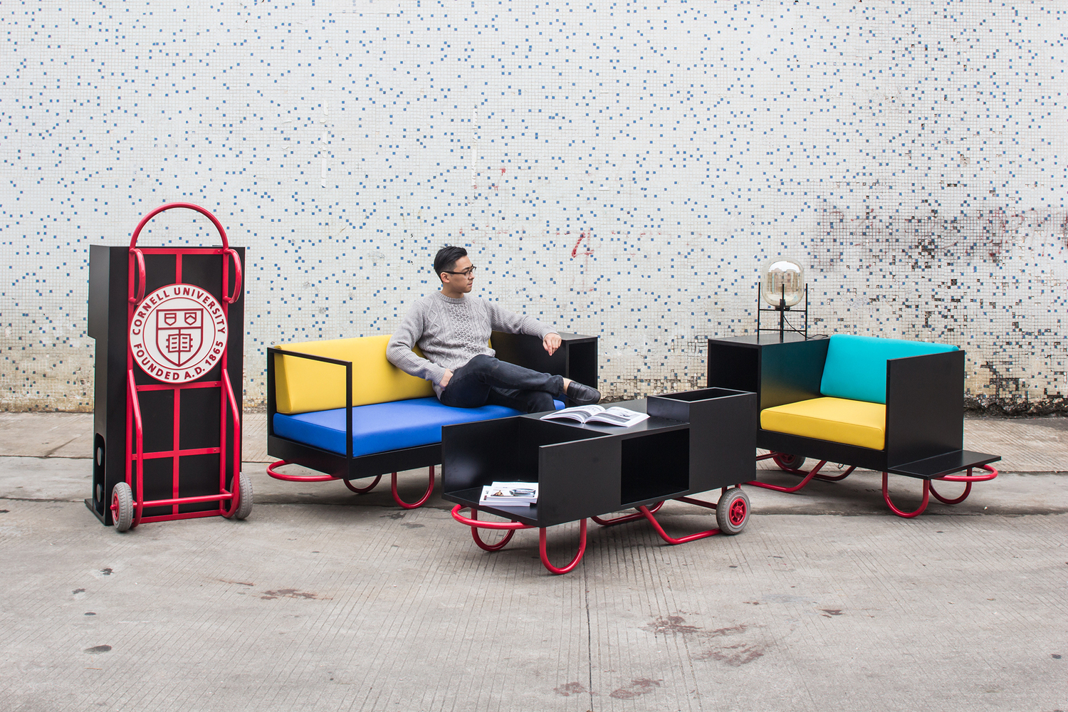 Galería de ¿Por qué diseñar espacios con muebles sobre ruedas? - 32