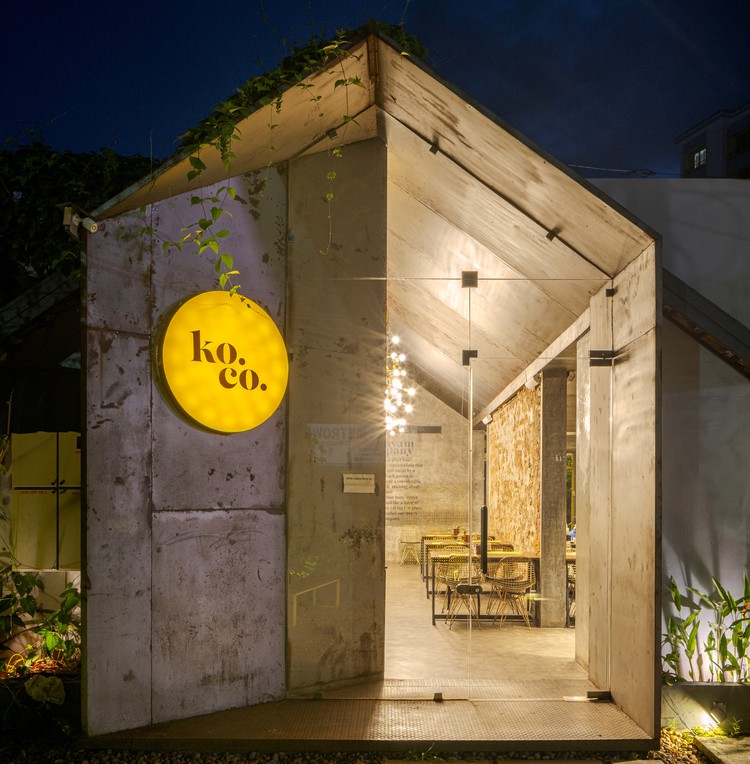 Kottayam Company / STAPATI - More Images