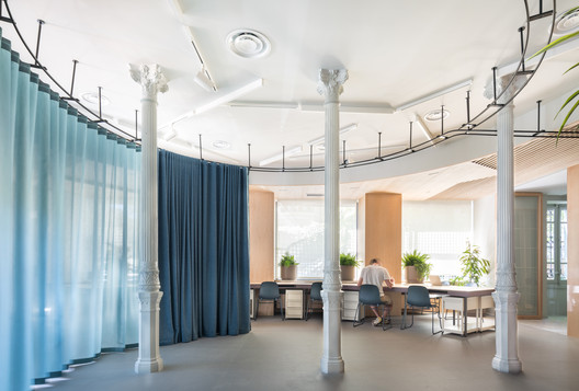 Office in Madrid Xeito Investments / ENORME Studio - Interior Photography