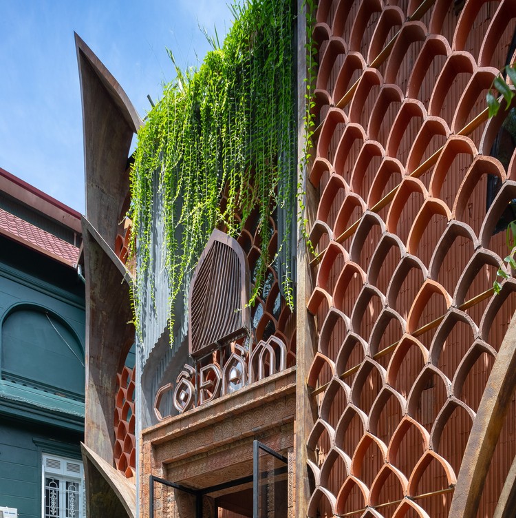 Co Dam Vegetarian Restaurant / Le House - More Images