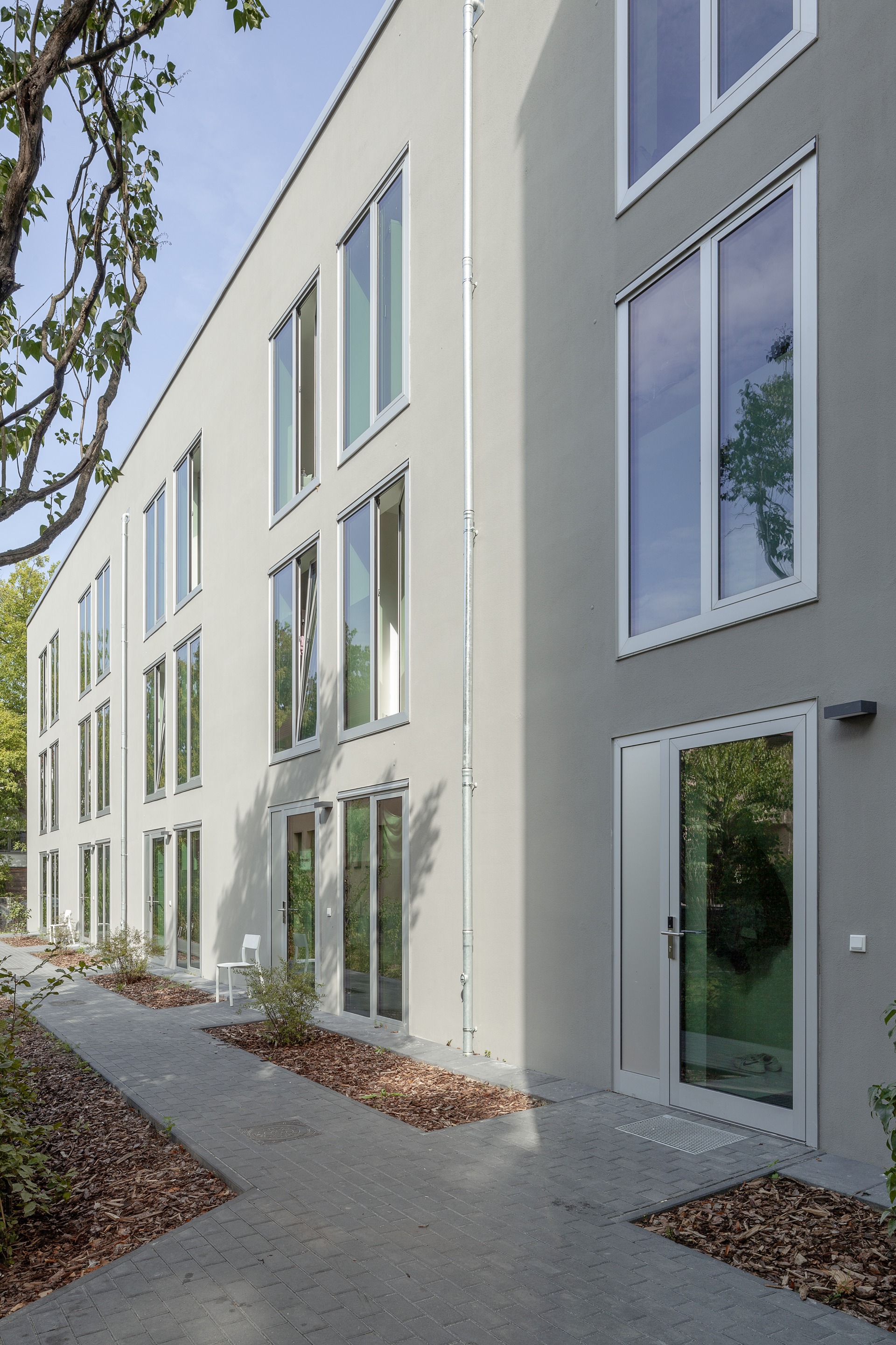 Gallery of Henry Koerner Hall Student Residence / Atelier Kempe Thill - 9