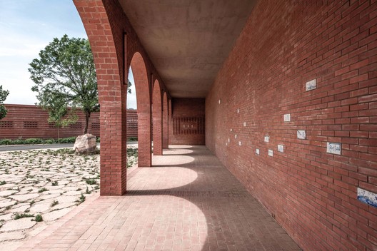 Edificio del Salón Ceremonial de Ladrillo Rojo Lizigou / KEYWORKS + RENGARCH - Fotografía interior, Ladrillo