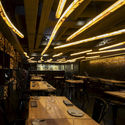 Restaurante FOGO / João Tiago Aguiar Arquitectos - Fotografía interior, Interiores De Restaurantes Y Bares, Fijación Vigas