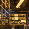 Restaurante FOGO / João Tiago Aguiar Arquitectos - Fotografía interior, Interiores De Restaurantes Y Bares