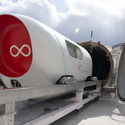 Virgin Hyperloop transporta a sus primeros pasajeros en Pegasus XP-2, la cápsula diseñada por BIG y KILO Design - Image 2 of 4