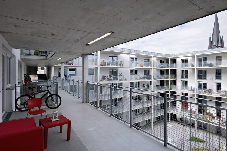 New Housing on Briesestraße / EM2N - Interior Photography, Shelving