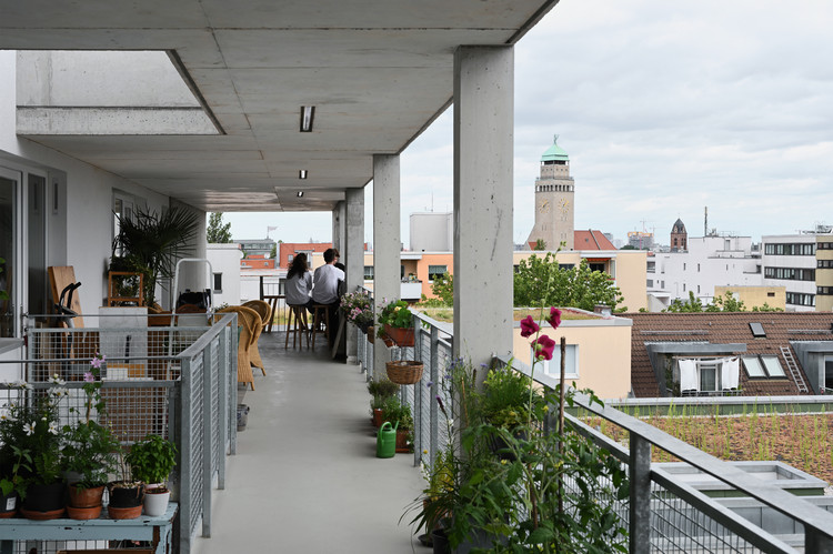 New Housing on Briesestraße / EM2N - Interior Photography, Windows, Chair